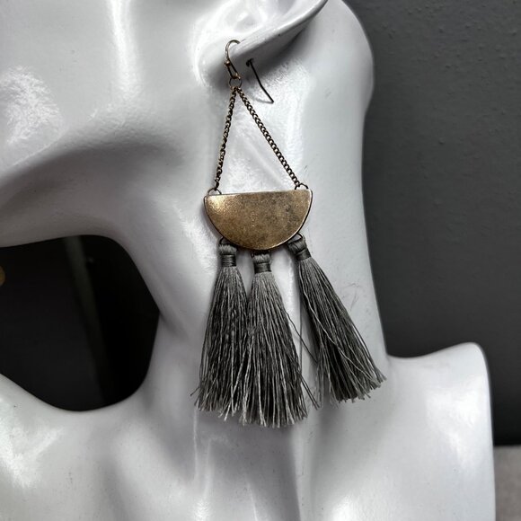 Fringe Tassel Earrings Gray Gold Tone Boho Half Moon Crescent Dangle Large - Picture 4 of 7
